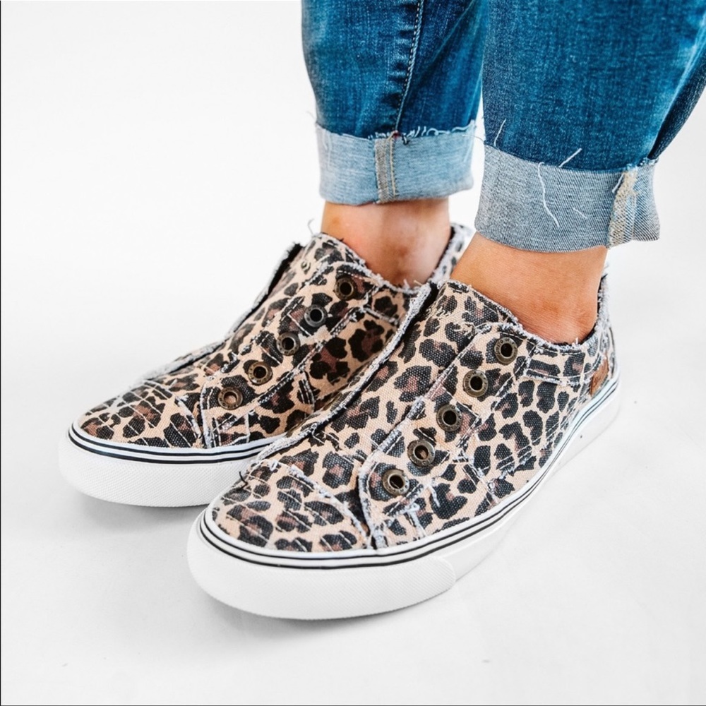 BLOWFISH PLAY LEOPARD SNEAKER SIZE 9